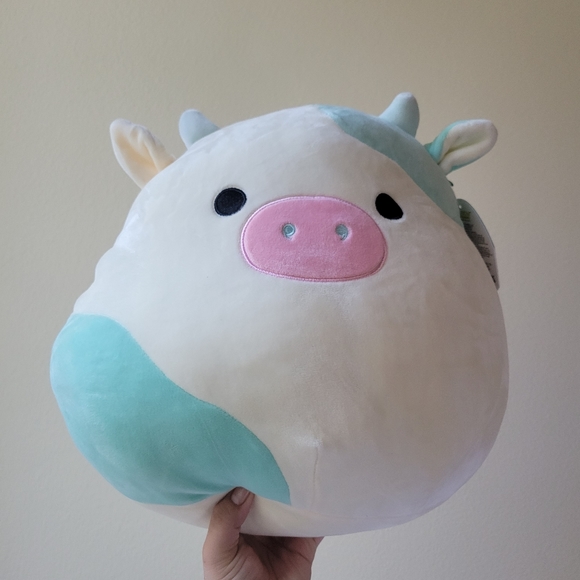 Belana The Cow Squishmallow Bundle - Picture 9 of 11